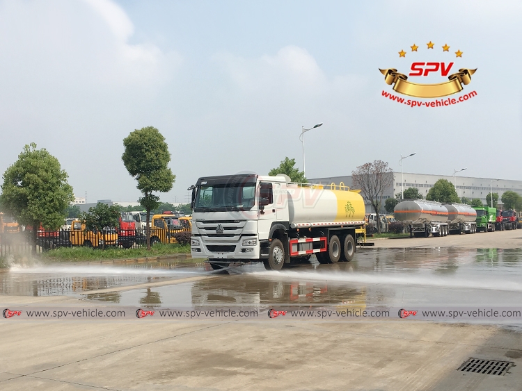 20,000 Litres Water Sprinkling Truck SINOTRUK - Front Flushing 20,000 Litres Water Sprinkling Truck SINOTRUK - Front Flushing
